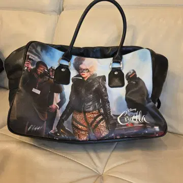 디즈니 크루엘라 그래픽 백 대용량