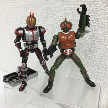 장착변신 가면라이더 파이즈 & 가면라이더 아마존