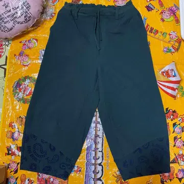 드럭 스토어즈 멋진 페이즐리 팬츠