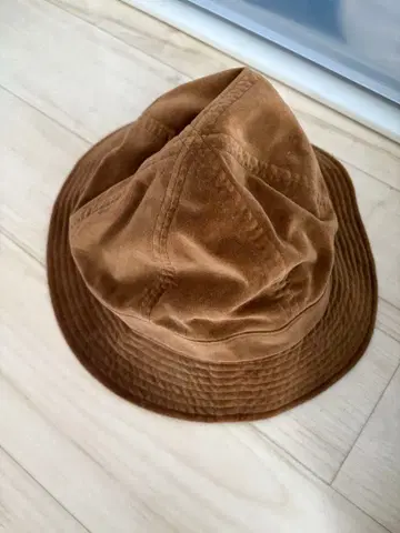 YAECA 버킷햇 브라운