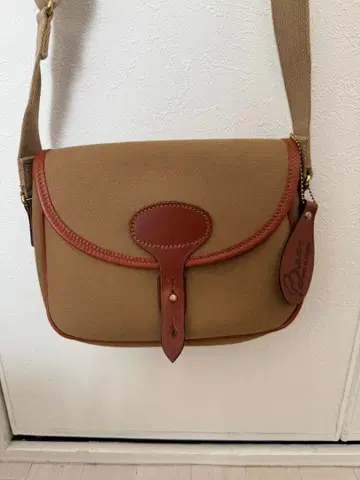 brady 브래디 콜네 숄더백