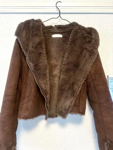 CECIL Mc BEE 후드 부착 브라운 숏 자켓