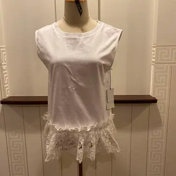 듀얼 뷰 화이트 슬리브리스 레이스 상의 새상품