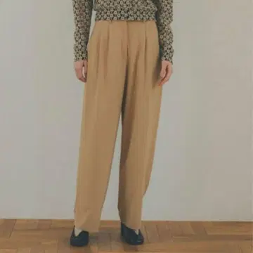 CLANE BASIC TUCK PANTS