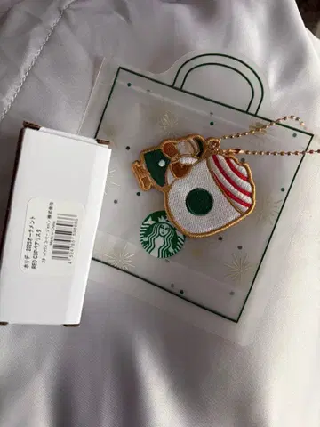 스타벅스 2025 크리스마스 베어리스타 오너먼트 참