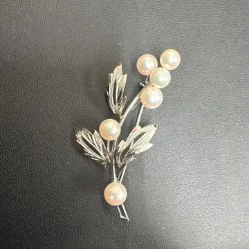 실버 5.3mm 펄 장식 꽃 모티브 브로치