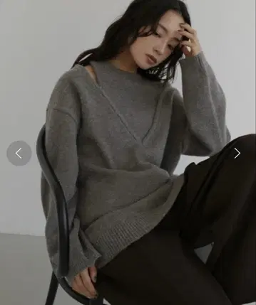 [ 2024AW/완판템 ] hellam 레이어드 스타일 V넥 니트 그레이