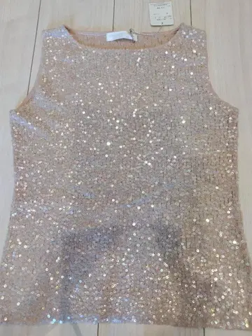 STRAWBERRY FIELDS grace