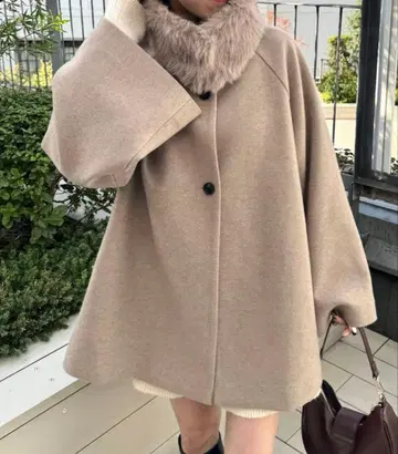 chico 퍼 탈부착 케이프 코트 그레이지 아우터