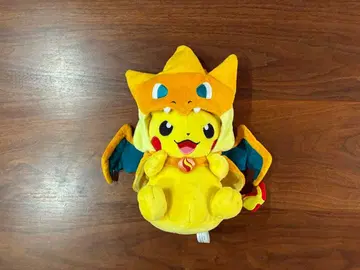 판초를 입은 피카츄 봉제 인형 메가 리자몽