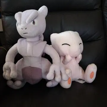 뮤츠와 뮤우 봉제 인형 세트