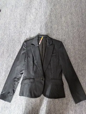 블랙 스트라이프 테일러드 자켓