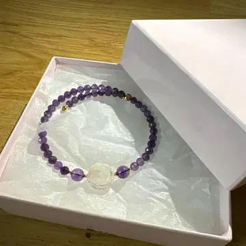 자수정과 로즈의 팔찌