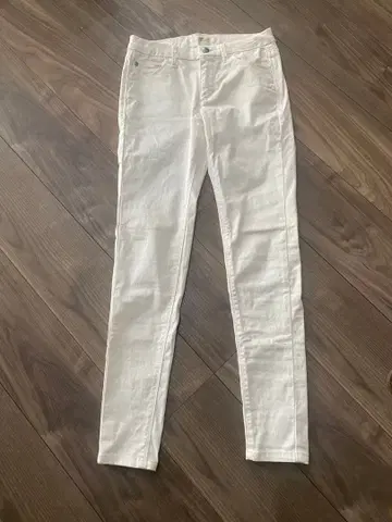 AZUL by moussy 화이트 스키니 팬츠