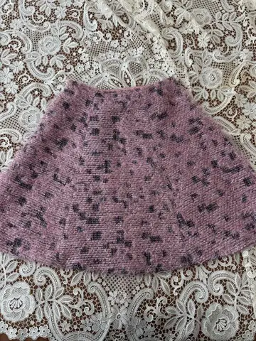 체스티 핑크색 라메 트위드 스커트