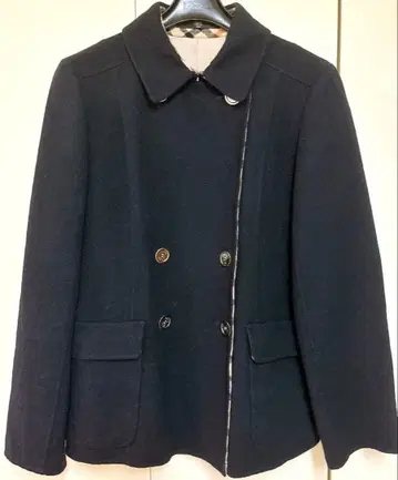 새상품급 DAKS 코트 네이비 컬러 더블 버튼