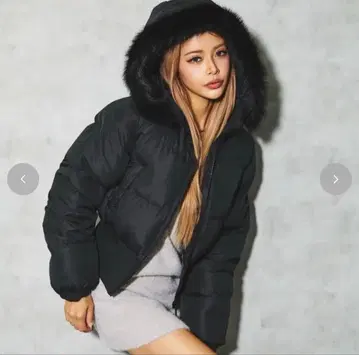 시마무라 카토미카 후드 부착 블랙 다운 자켓