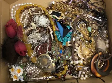 유품 정리 액세서리 일괄 판매