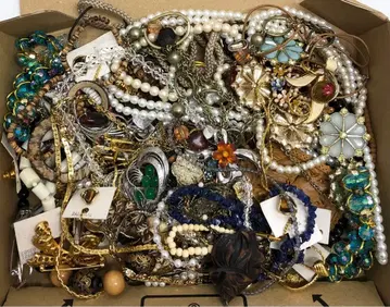 유품 정리 액세서리 모음