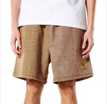 새상품급 PLEASURES 체이스 글렌체크 숏팬츠