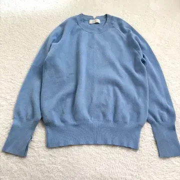 개럴개런트 소매 슬릿 디자인 풀오버 블루 니트 스웨터