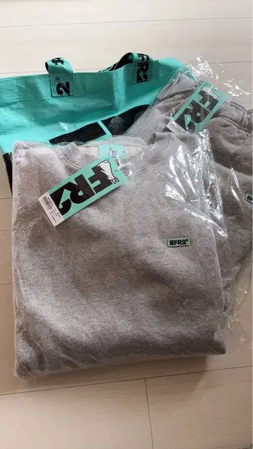 #fr2월도 상하의 맨투맨