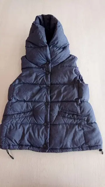 새상품급 오드리 앤 존 워즈 랜드 워즈 후드 부착 그레이 다운 베스트