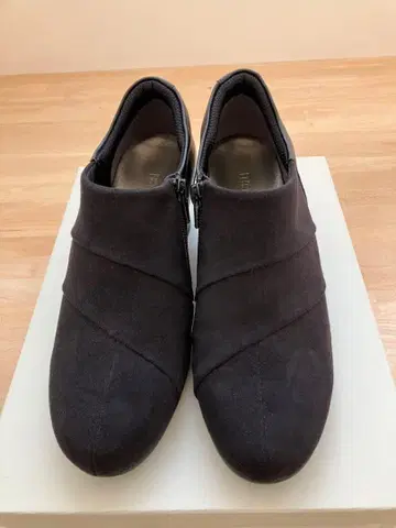 아카이시 부티 블랙 M 사이즈