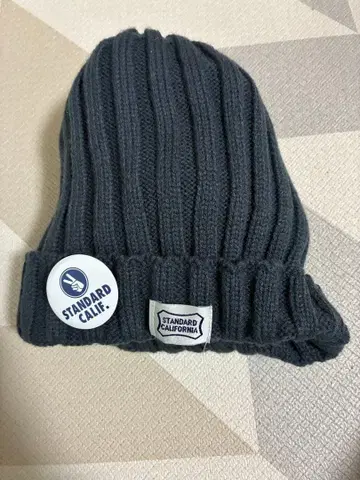 STANDARD CALIFORNIA 니트 모자 다크 그레이