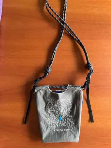 블루 보틀 커피 숄더백