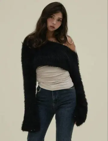 Aniya fluffy knit set andMary