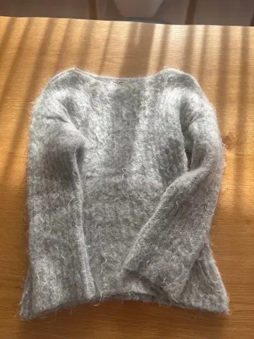 후미카우치다 모헤어 혼방 그레이 긴팔 스웨터