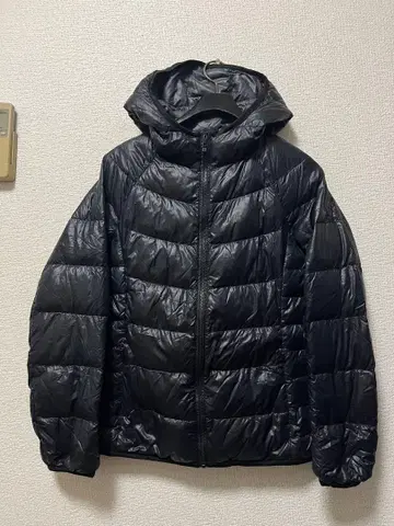 유니클로 울트라 라이트 다운 파카 / L 블랙 다운 90% 지퍼 블랙