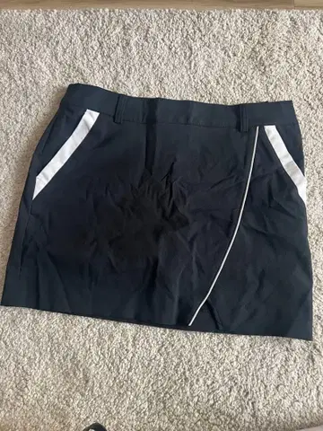 TaylorMade 골프 스커트 블랙 화이트 스트라이프