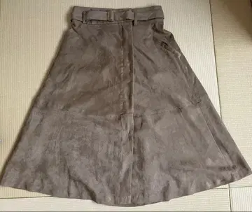 GREEN LABEL RELAXING 스웨이드 느낌 스커트