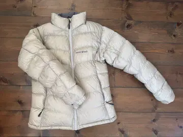 베이지 다운 자켓 경량