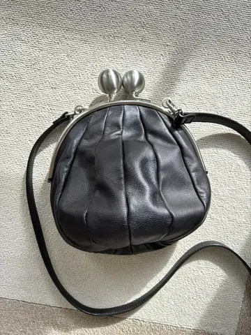 Kawa Kawa ear PAPILLONNER 숄더백 미니백 천연 가죽