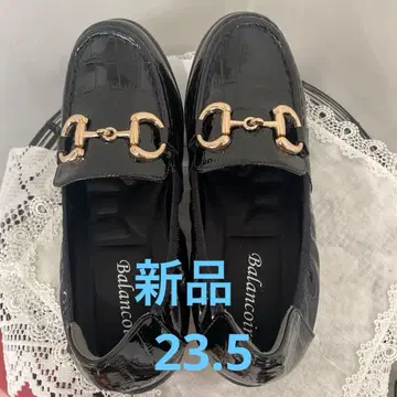 블랑코와르의 멋진 에나멜 로퍼