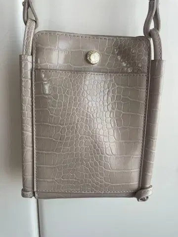 그레이 크로커다일 패턴 숄더백