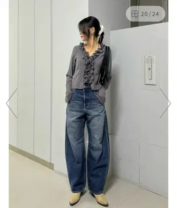 LACE UP RUFFLE 블라우스 MOUSSY