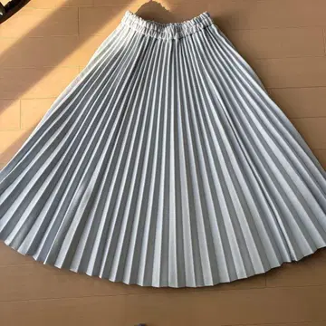 BirthdayBash MIDI PLEATS SKIRT 아이스 블루