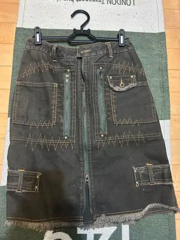 ALCONQUINS 다크 그레이 데님 스커트