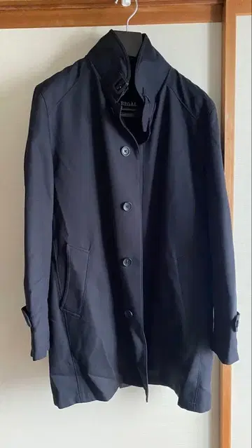 아오야마 REGAL 블랙 트렌치코트