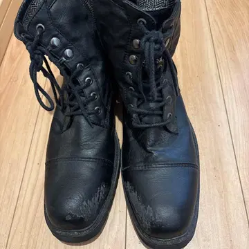 블랙 레이스업 부츠