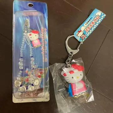 홋카이도 한정 키티 키링과 스트랩