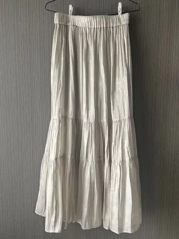 샤이니 캉캉 스커트 베이지