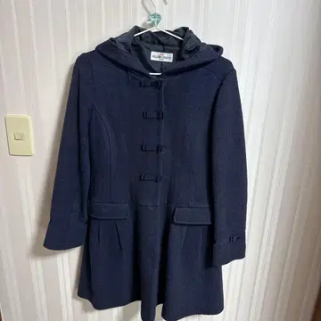 갤러리 비스콘티 네이비 후드 부착 더플 코트