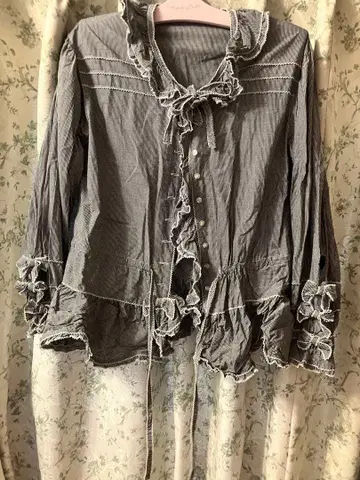 편의점 핑크하우스 프릴 리본 블라우스 오버 블라우스