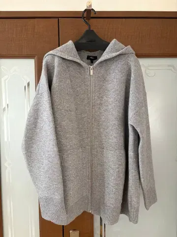 띠어리 니트 후드티