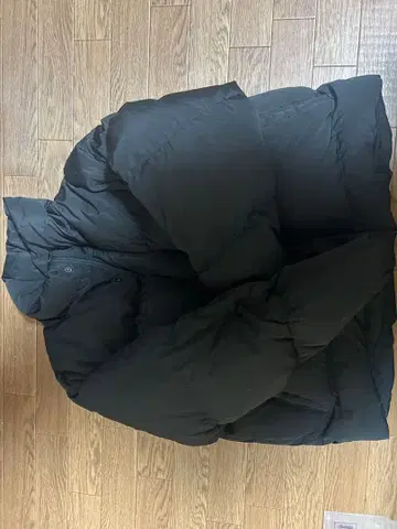 NOISE 블랙 다운 자켓